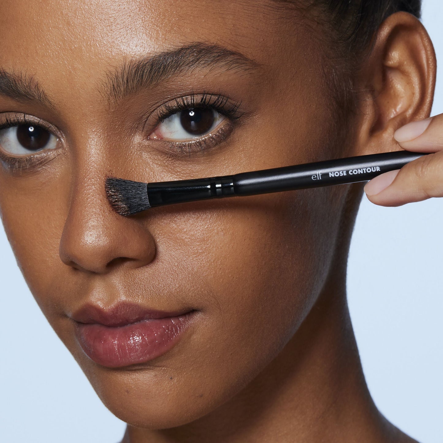 dual-ended-nose-contour-brush-h6 81283_Nose_Contour_Brush.jpg