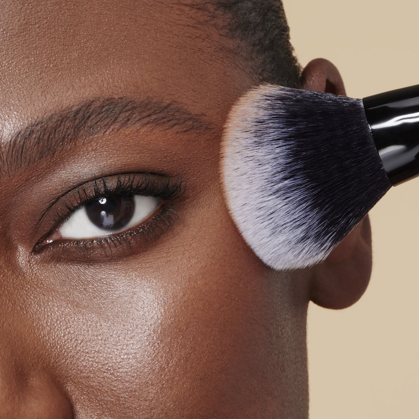 cream-and-powder-face-brush-o4 85352_CREAM_POWDER_FACE_BRUSH_DJ_0197.jpg