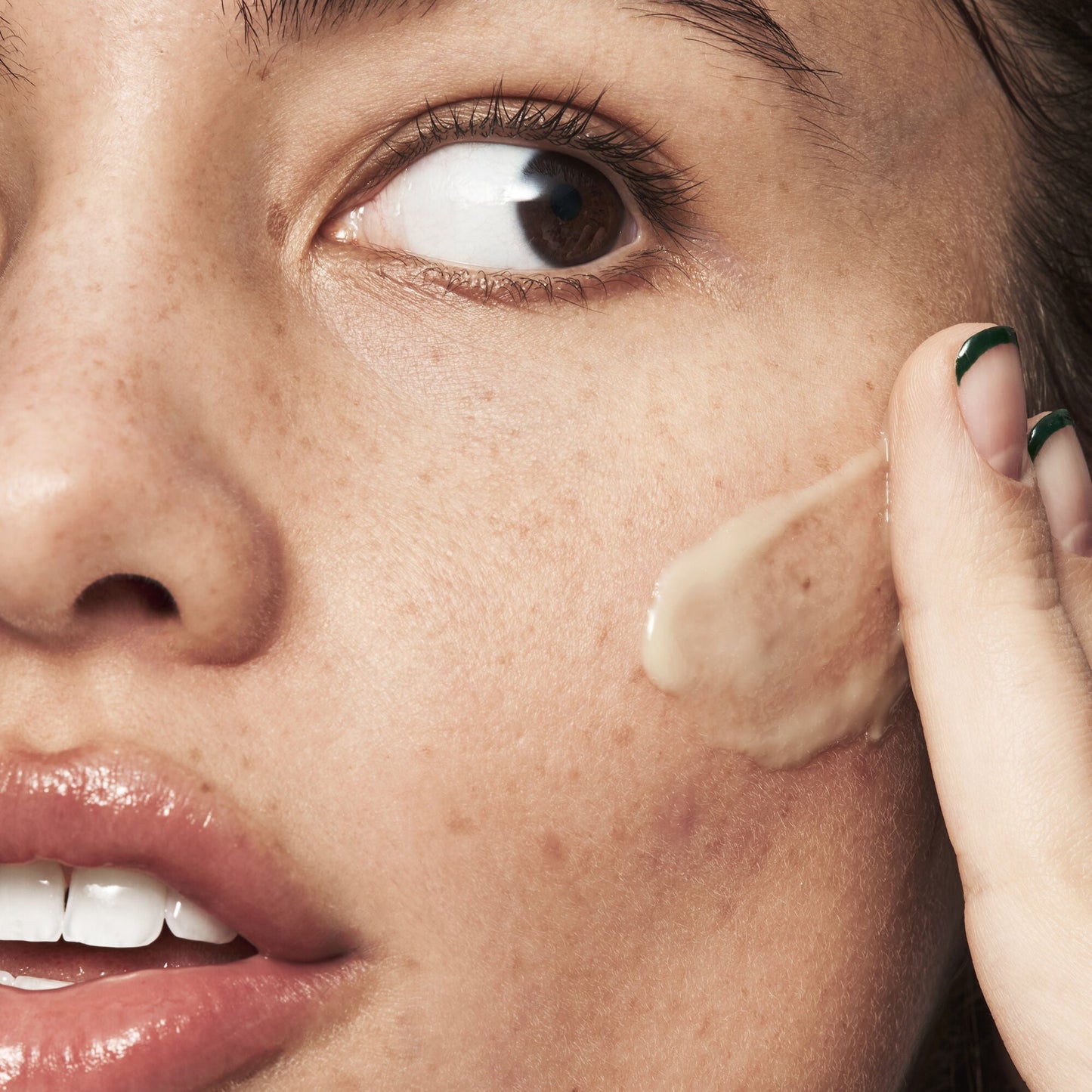 blemish-breakthrough-acne-calming-water-cream-z5 021522_Isabella_Acne_After_0462_FINAL_IGF_9e5f70b6-f47c-4bf3-9a7f-a9f223867f61.jpg