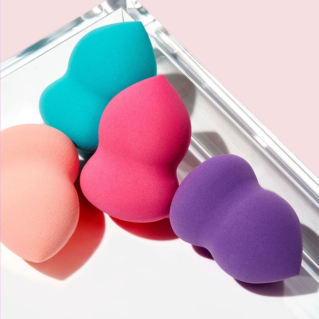 blending-sponge-peach-e2 0619_SocialIGF_Sponges4.jpg