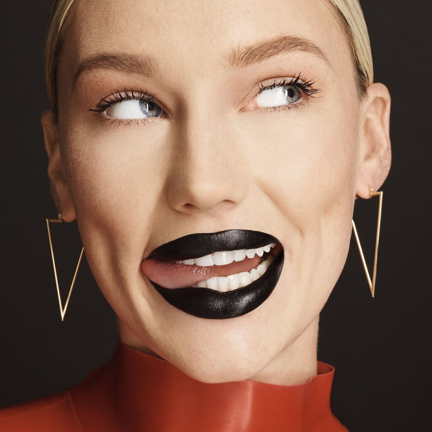 o-face-satin-lipstick-l4 071222_MD_Look4_0124_FINAL_RGB_IGF.jpg