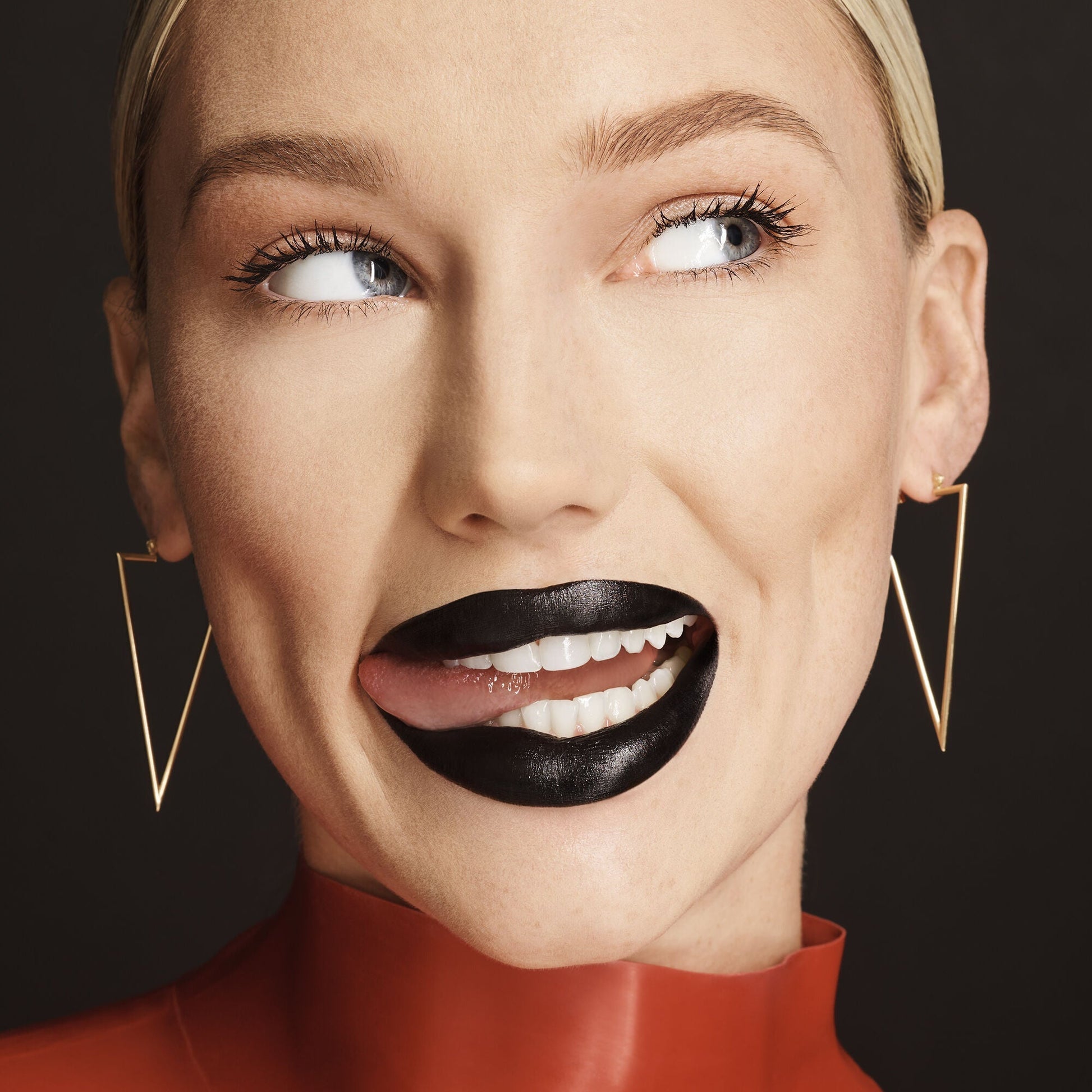 o-face-satin-lipstick-l4 071222_MD_Look4_0124_FINAL_RGB_IGF.jpg