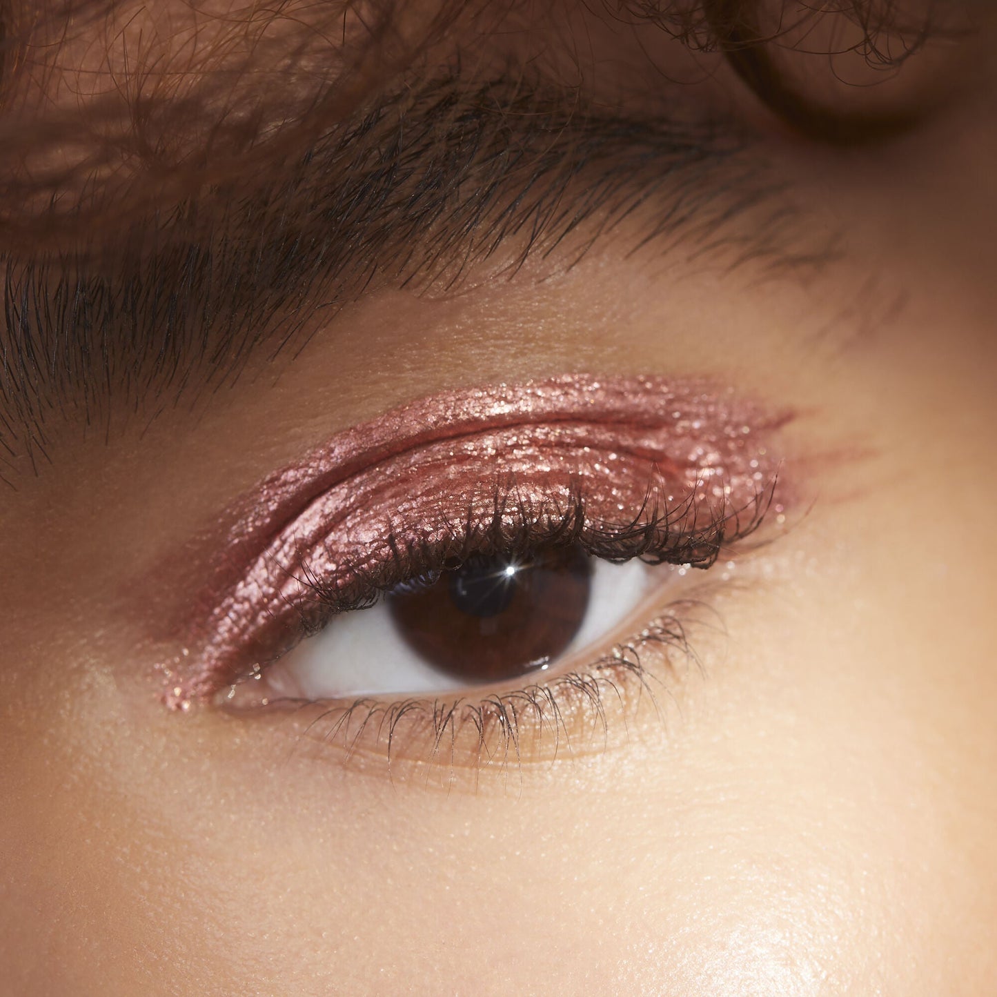 liquid-metallic-eyeshadow-r4 08112020_Alyssa_LiquidMetallic2-0088_IGF_8173dfb0-e7a2-4d33-b548-15571a3372c6.jpg
