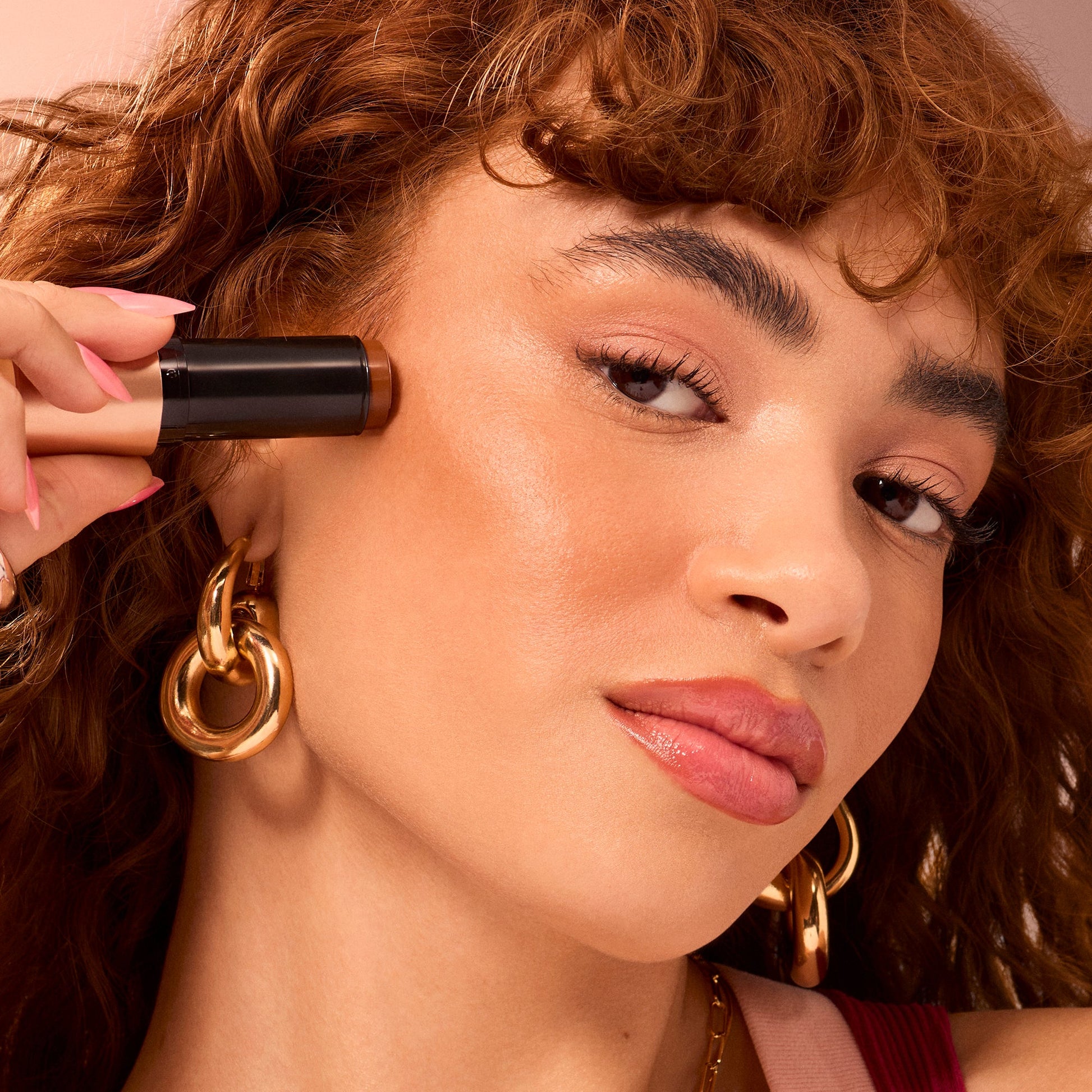 soft-glam-cream-bronzer-y3 102025_Alyssa_SoftGlam_Bronzer-App-2617_w4BQC_IGF_f7596b43-37d2-42a1-ada7-e77863850acf.jpg