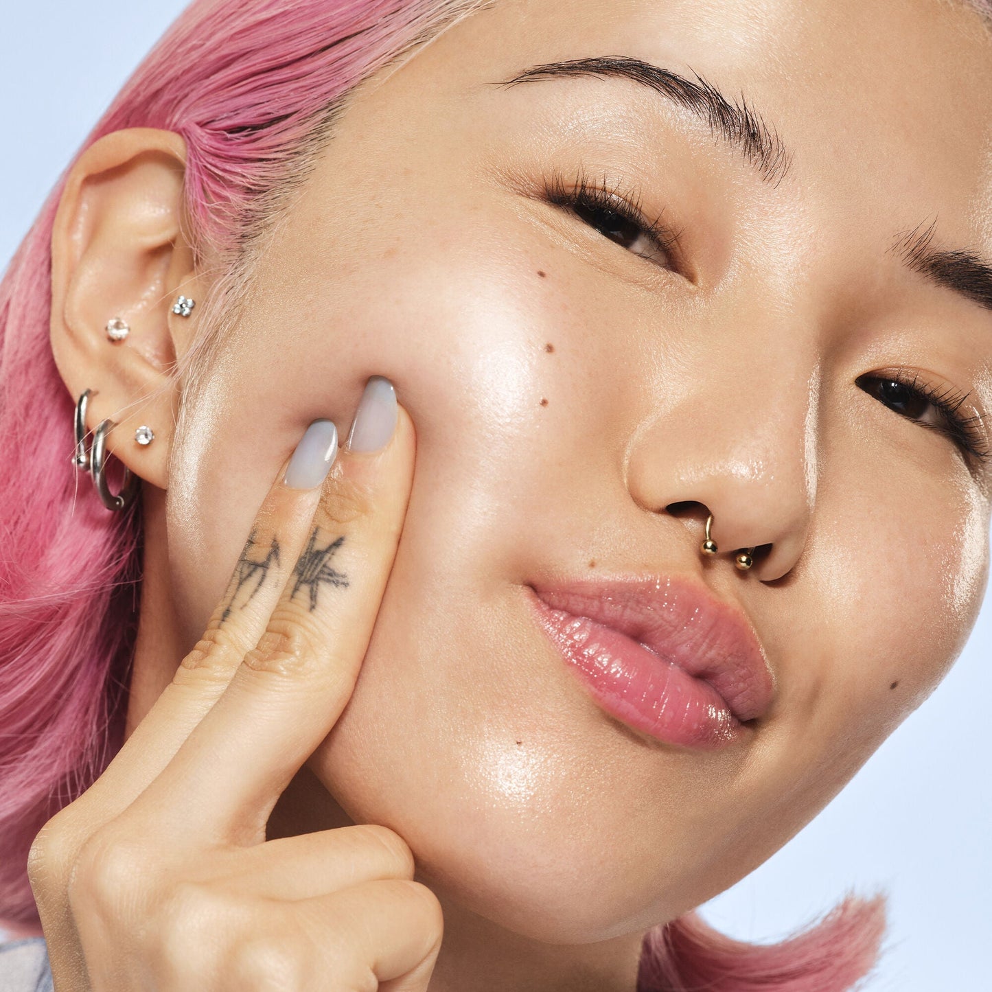 glass-slick-serum-stick-f4 102225_SKIN_Michelle_Editorial_015_w4QC_RGB_IGF_42f2efa3-c76d-440b-9883-58026346f35b.jpg