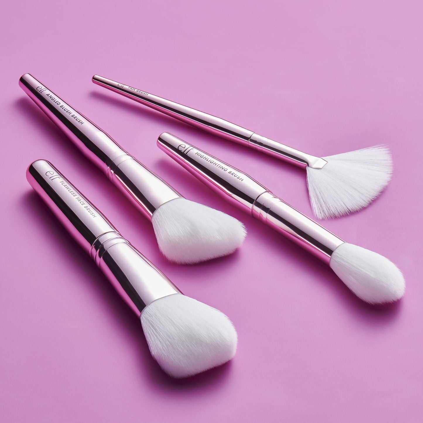 blush-bronzer-and-highlighter-brush-set-d0 12142020_BlushGlow-BrushKit_0027_FocusBracket-MAIN_V2_IGF.jpg