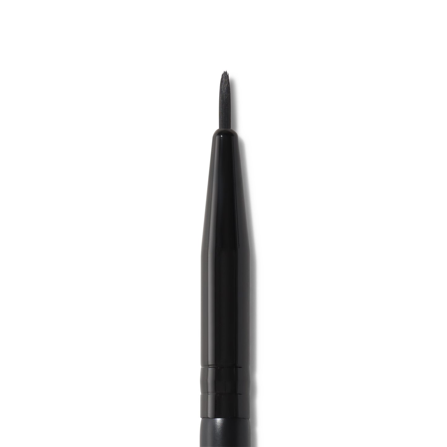ultra-fine-eyeliner-brush-j0 81915_detail_R.png