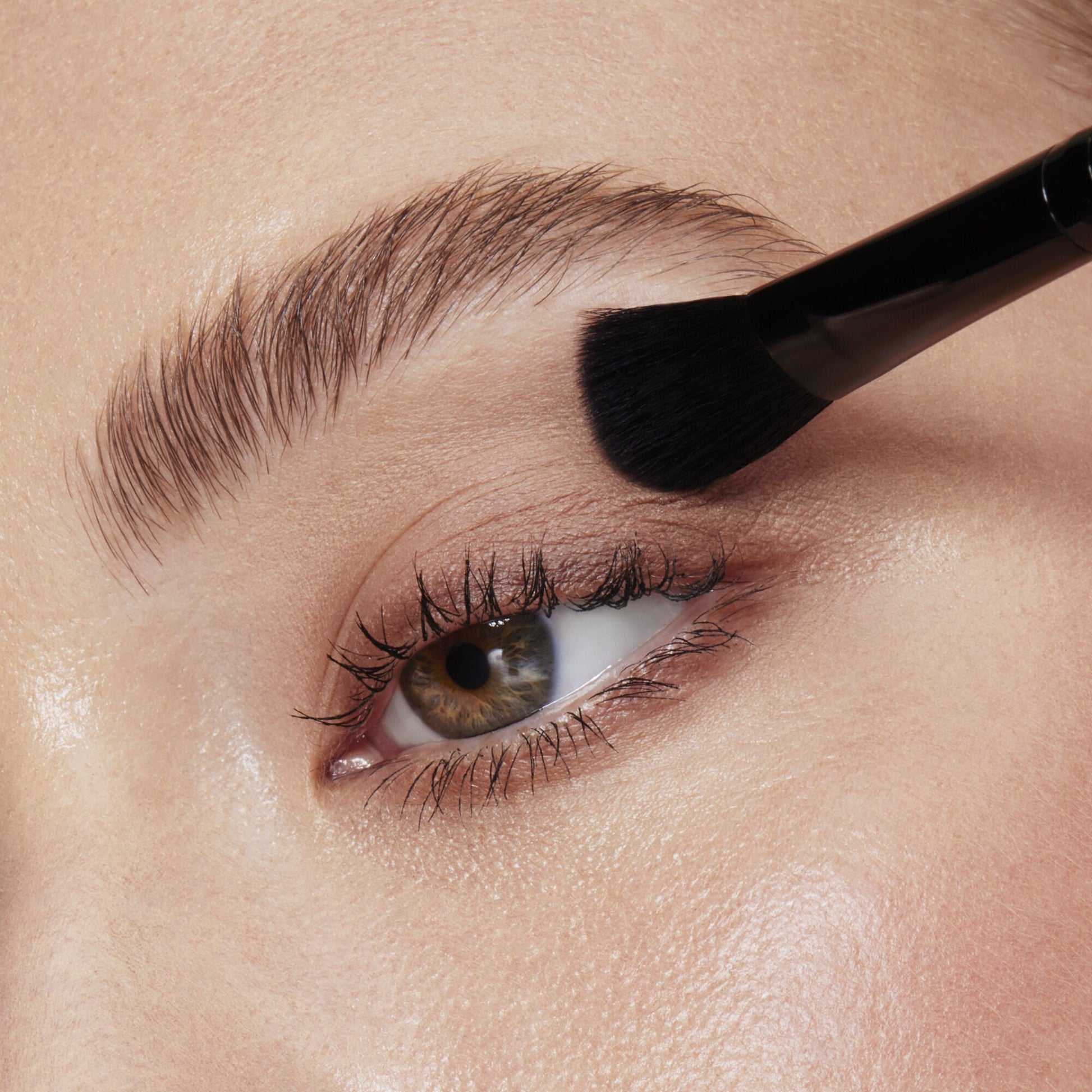 full-face-and-eye-makeup-brush-set-with-travel-case-y6 84674_FULL_FACE_EYE_BRUSH_SET_BLENDING_EYE_BRUSH_CARI_0137.jpg