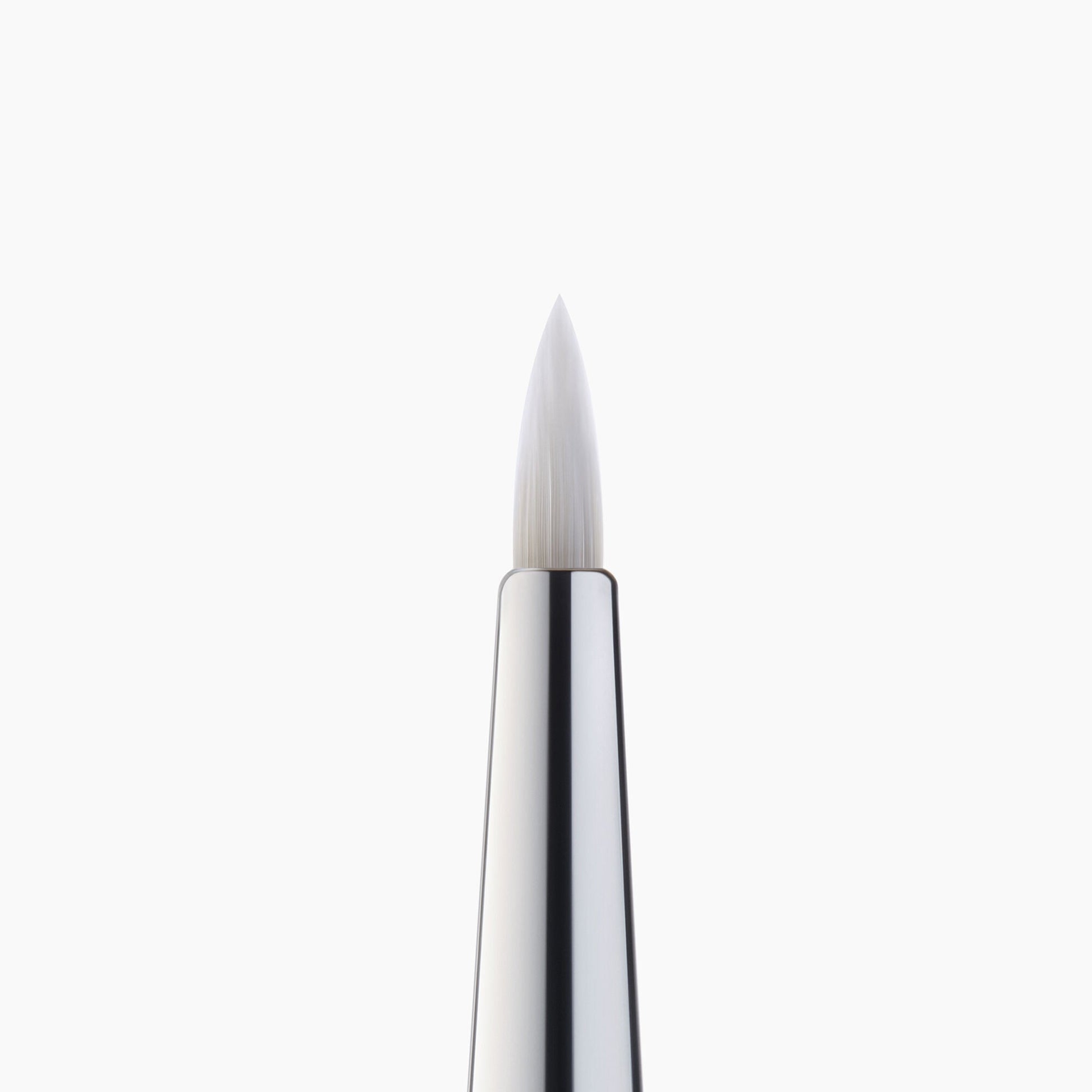 precision-dual-sided-eyebrow-brush-v2 85315_PrecisionEyelinerBrush_Macro_V2.jpg
